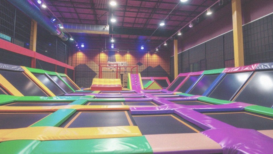 Jakie atrakcje oferuje Park Trampolin JUMPCITY?