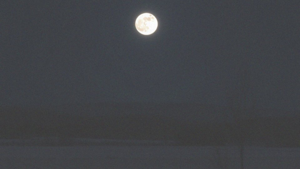 Jakie zjawisko astronomiczne towarzyszy Mroźnemu Księżycowi?